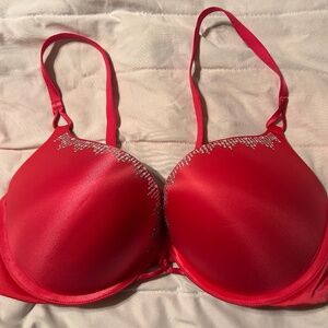 Victoria's Secret Red w/Bling Across the Top Bombshell Plunge 38C Back Closure